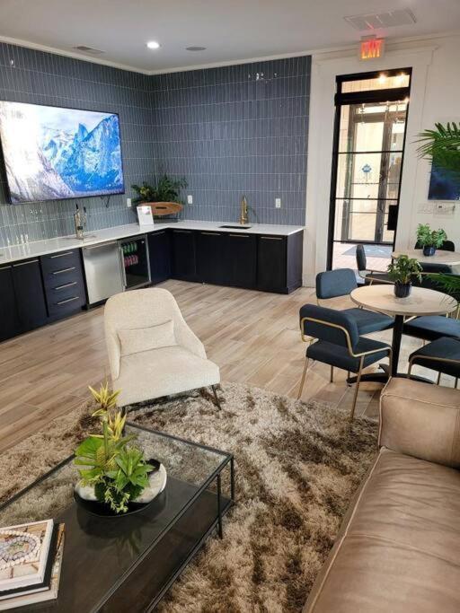 South Charlotte'S Cozy & Modern Apartment Bagian luar foto